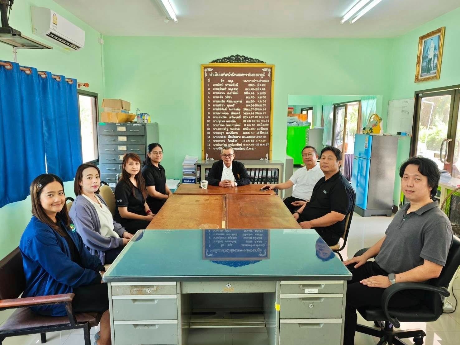 รองอธิบดีกรมส่งเสริมสหกรณ์ ลงพื้นที่ติดตามสถานการณ์ ... พารามิเตอร์รูปภาพ 1