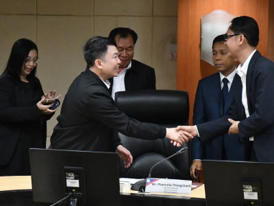 อธิบดีกรมส่งเสริมสหกรณ์ พร้อมด้วย ... พารามิเตอร์รูปภาพ 8