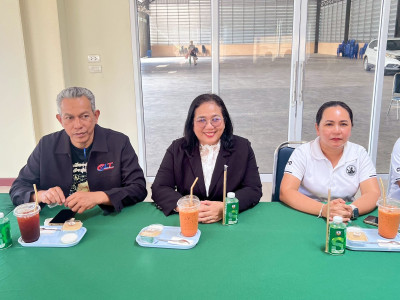 รองอธิบดีกรมส่งเสริมสหกรณ์ พร้อมด้วย นางเลขา จันทร์เจริญ ... พารามิเตอร์รูปภาพ 5