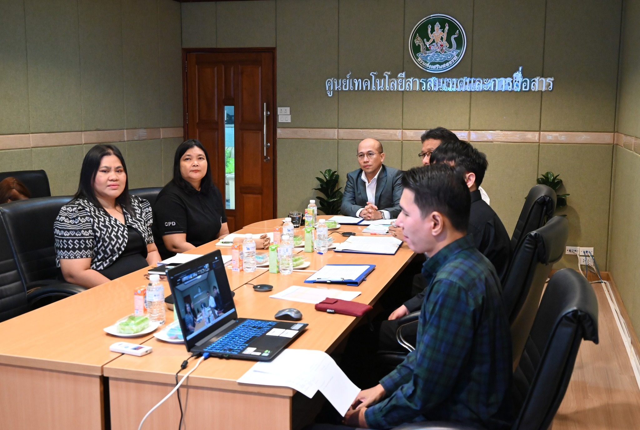 รองอธิบดีกรมส่งเสริมสหกรณ์ ... พารามิเตอร์รูปภาพ 1