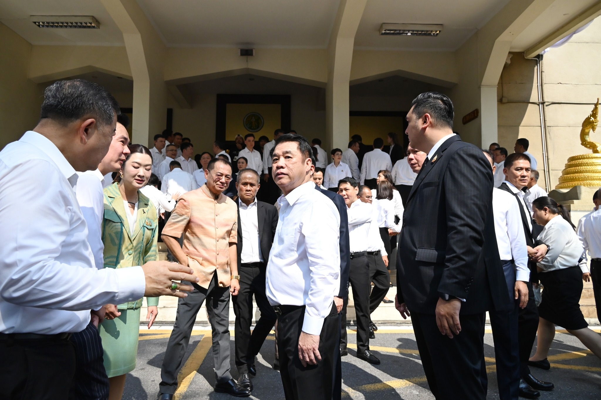 นายสุริยะ จึงรุ่งเรืองกิจ ... พารามิเตอร์รูปภาพ 1