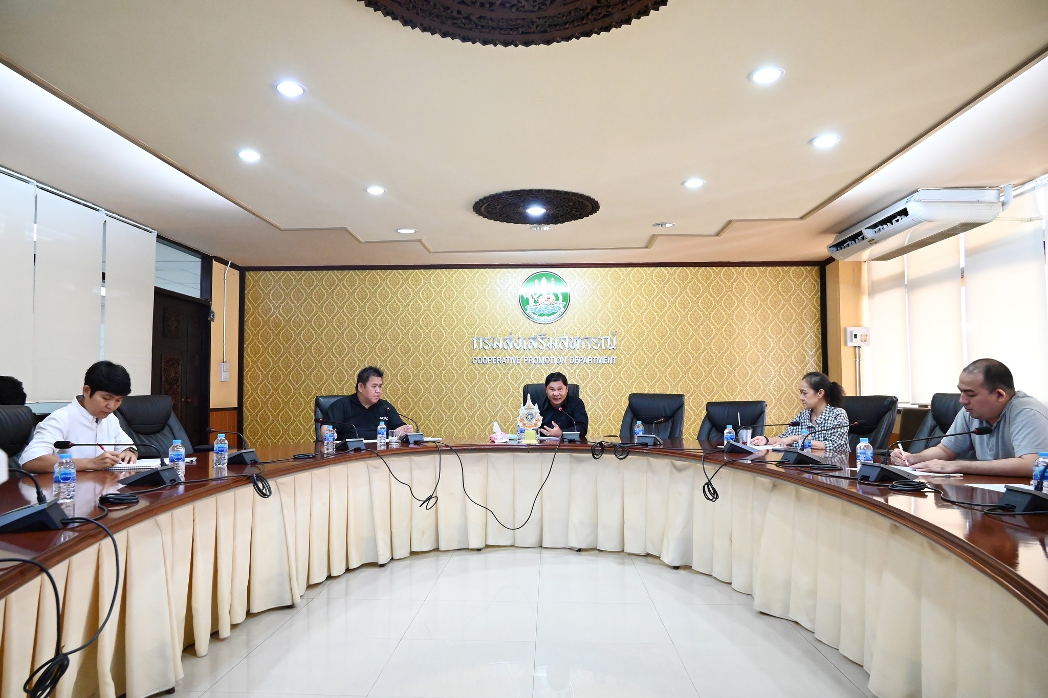 รองอธิบดีกรมส่งเสริมสหกรณ์ ... พารามิเตอร์รูปภาพ 1