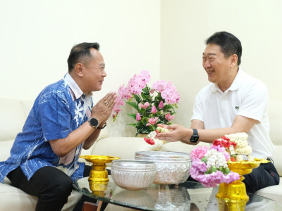 อธิบดีกรมส่งเสริมสหกรณ์ เป็นประธานในพิธีเปิดงานรดน้ำขอพร ... พารามิเตอร์รูปภาพ 10