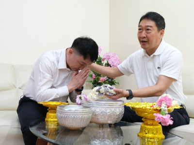 อธิบดีกรมส่งเสริมสหกรณ์ เป็นประธานในพิธีเปิดงานรดน้ำขอพร ... พารามิเตอร์รูปภาพ 8