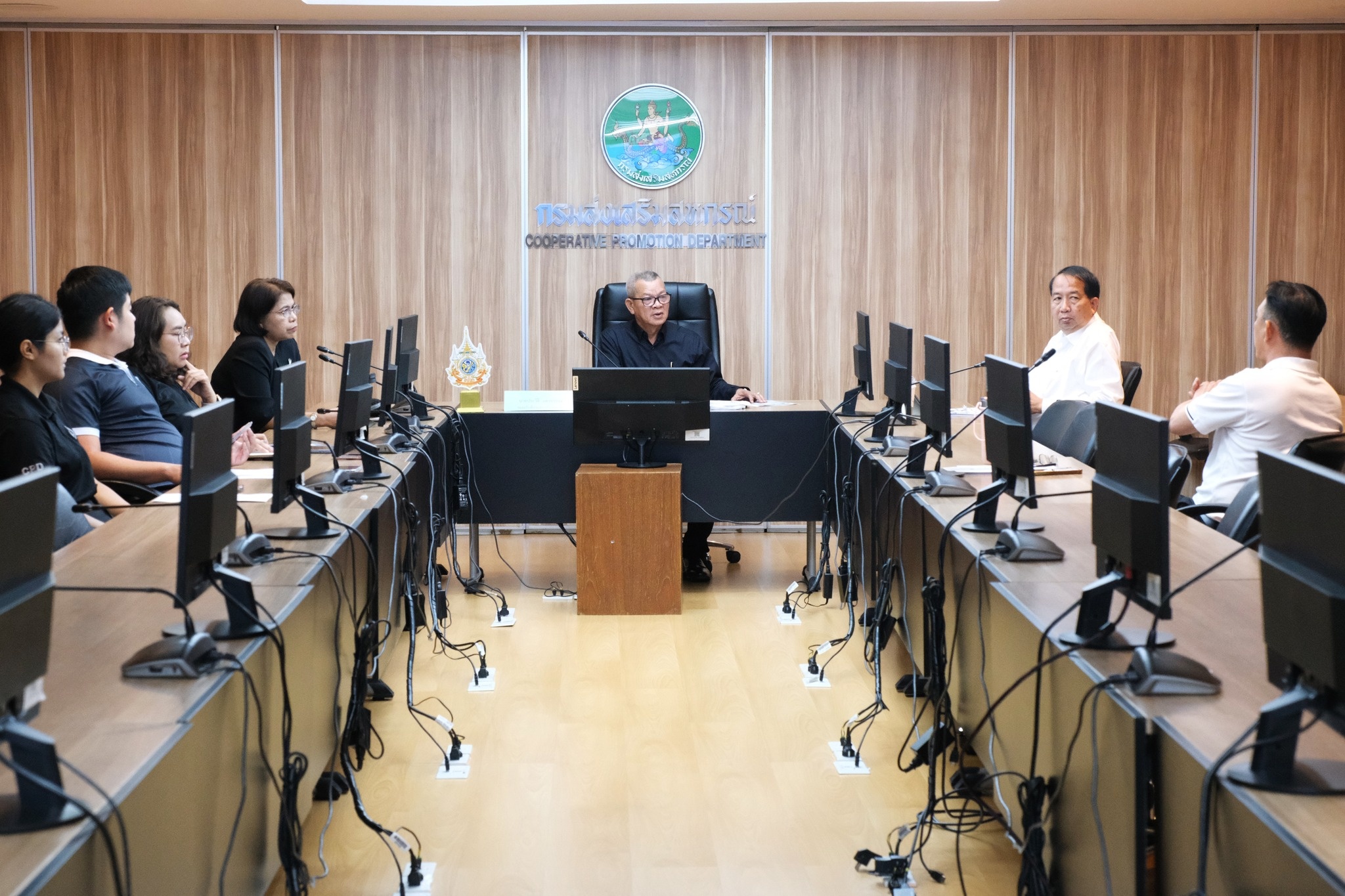 รองอธิบดีกรมส่งเสริมสหกรณ์ ... พารามิเตอร์รูปภาพ 1