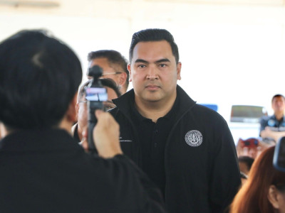 ศ.ดร.ยศชนัน วงศ์สวัสดิ์ รองนายกรัฐมนตรี ... พารามิเตอร์รูปภาพ 9