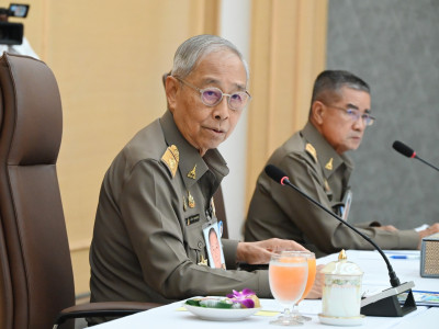 พลอากาศเอก ชลิต พุกผาสุข องคมนตรี ... พารามิเตอร์รูปภาพ 1