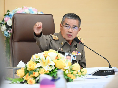 พลอากาศเอก ชลิต พุกผาสุข องคมนตรี ... พารามิเตอร์รูปภาพ 3