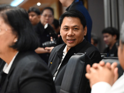 นายสุริยะ จึงรุ่งเรืองกิจ ... พารามิเตอร์รูปภาพ 25