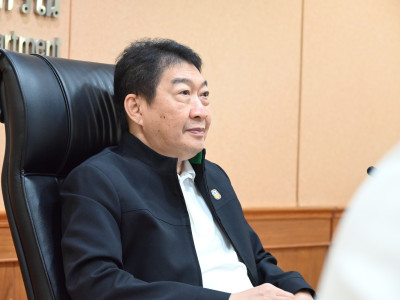 นายวิศิษฐ์ ศรีสุวรรณ์ ประธานกรรมการพิทยาลงกรณมูลนิธิ ... พารามิเตอร์รูปภาพ 10