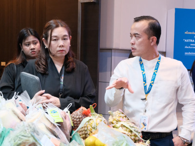 รองอธิบดีกรมส่งเสริมสหกรณ์ พร้อมด้วย นางสาวอุบลวรรณ พัฒนลาภ ... พารามิเตอร์รูปภาพ 19