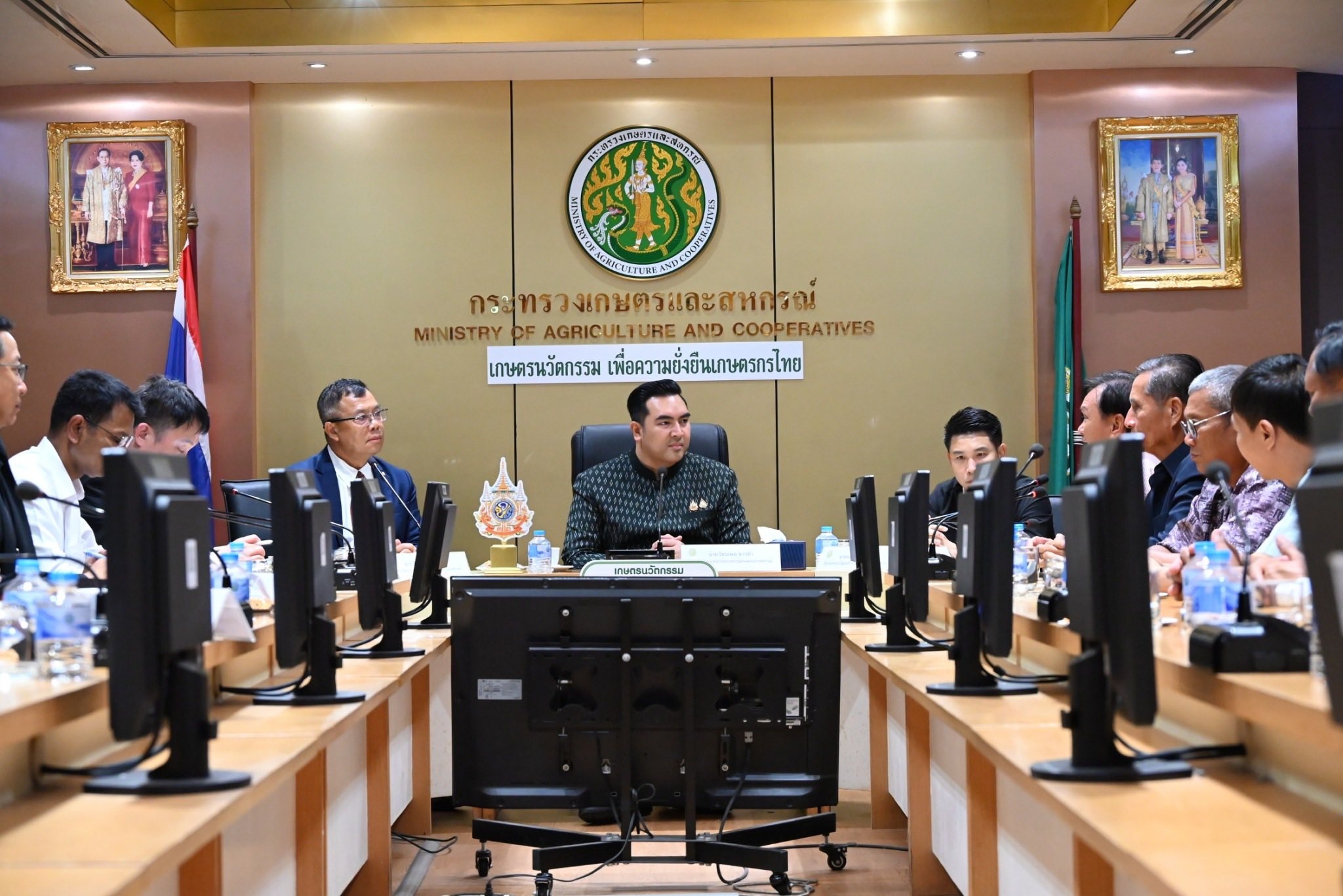 นายวัชระพล ขาวขำ รัฐมนตรีช่วยว่าการกระทรวงเกษตรและสหกรณ์ ... พารามิเตอร์รูปภาพ 1