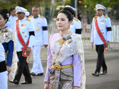 พระบาทสมเด็จพระเจ้าอยู่หัว และสมเด็จพระนางเจ้าฯ ... พารามิเตอร์รูปภาพ 15