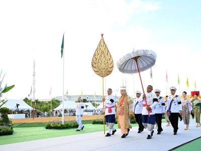 พระบาทสมเด็จพระเจ้าอยู่หัว และสมเด็จพระนางเจ้าฯ ... พารามิเตอร์รูปภาพ 22