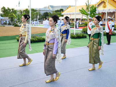 พระบาทสมเด็จพระเจ้าอยู่หัว และสมเด็จพระนางเจ้าฯ ... พารามิเตอร์รูปภาพ 24