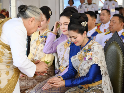 พระบาทสมเด็จพระเจ้าอยู่หัว และสมเด็จพระนางเจ้าฯ ... พารามิเตอร์รูปภาพ 35