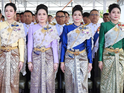 พระบาทสมเด็จพระเจ้าอยู่หัว และสมเด็จพระนางเจ้าฯ ... พารามิเตอร์รูปภาพ 37