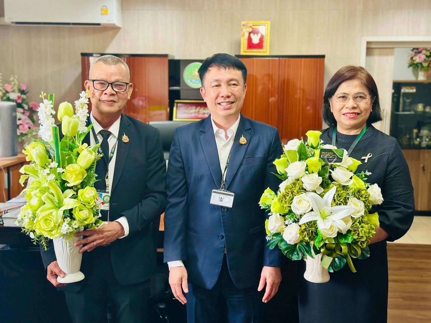 อธิบดีกรมส่งเสริมสหกรณ์ ร่วมแสดงความยินดีกับนางสาวปรานอม ... พารามิเตอร์รูปภาพ 1