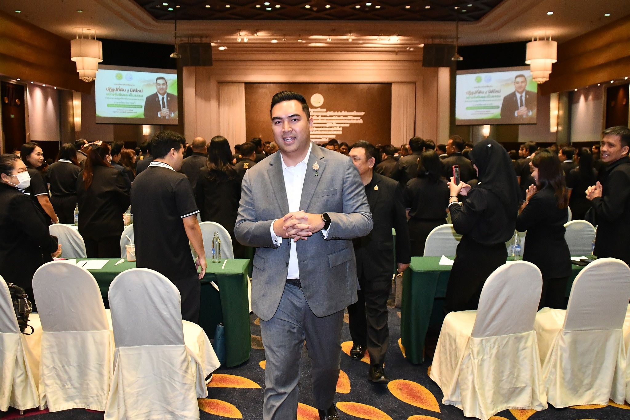 นายวัชระพล ขาวขำ รัฐมนตรีช่วยว่าการกระทรวงเกษตรและสหกรณ์ ... พารามิเตอร์รูปภาพ 1