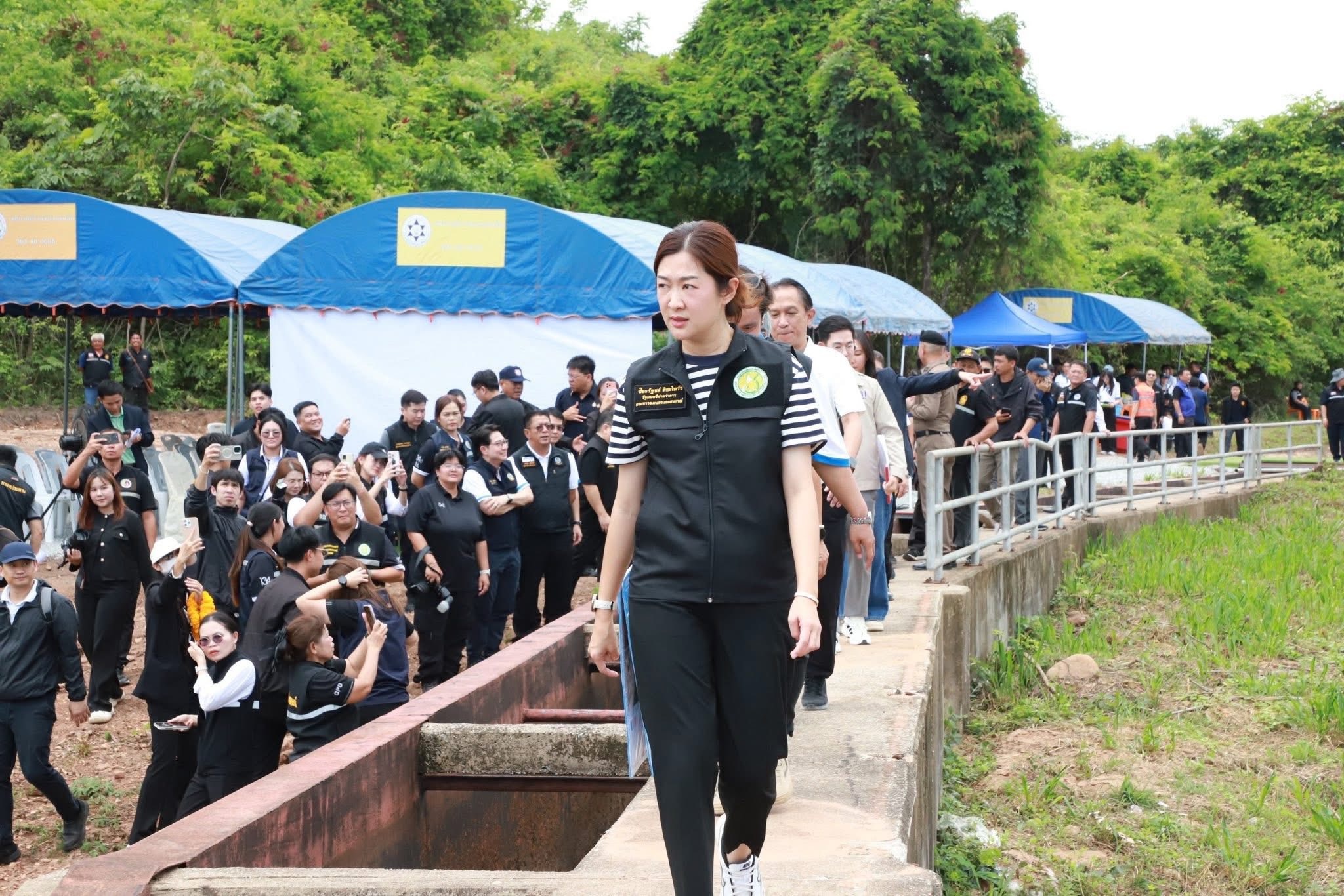 นางสาวปิยะรัฐชย์ ติยะไพรัช ... พารามิเตอร์รูปภาพ 1