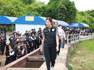 นางสาวปิยะรัฐชย์ ติยะไพรัช ... พารามิเตอร์รูปภาพ 1