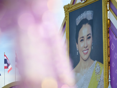 นายอนุทิน ชาญวีรกูล นายกรัฐมนตรี และนางธนนนท์ ชาญวีรกูล ... พารามิเตอร์รูปภาพ 6