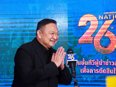 นายสาธิต ปานขำ เลขานุการกรม มอบแจกันดอกไม้ร่วมแสดงความยินดี ... พารามิเตอร์รูปภาพ 4