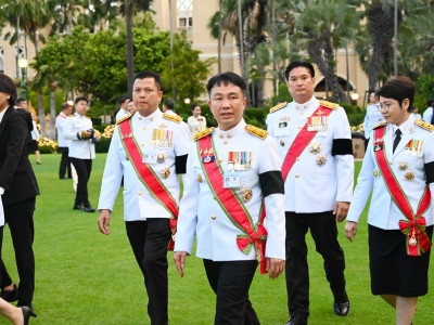 นายอนุทิน ชาญวีรกูล นายกรัฐมนตรี ... พารามิเตอร์รูปภาพ 11