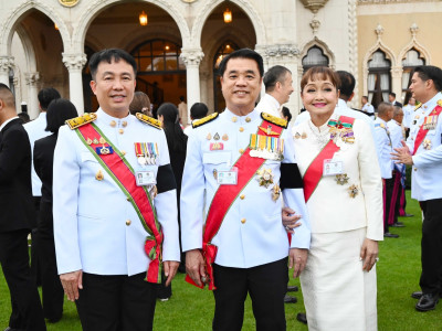 นายอนุทิน ชาญวีรกูล นายกรัฐมนตรี ... พารามิเตอร์รูปภาพ 16