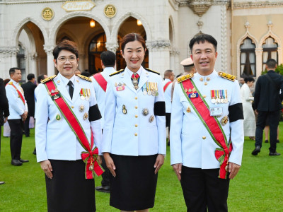 นายอนุทิน ชาญวีรกูล นายกรัฐมนตรี ... พารามิเตอร์รูปภาพ 24
