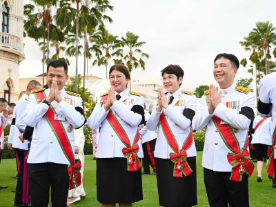 นายอนุทิน ชาญวีรกูล นายกรัฐมนตรี ... พารามิเตอร์รูปภาพ 34