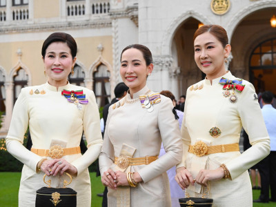 นายอนุทิน ชาญวีรกูล นายกรัฐมนตรี ... พารามิเตอร์รูปภาพ 35