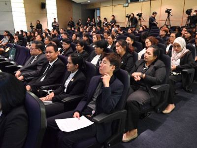 รองอธิบดีกรมส่งเสริมสหกรณ์ พร้อมด้วย นายอนุรัตน์ เลื่อนลอย ... พารามิเตอร์รูปภาพ 18